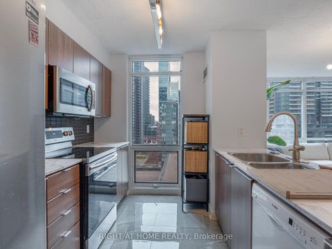 Photo 9 at 1706 - 11 Brunel Court, Waterfront Communities C1, Toronto
