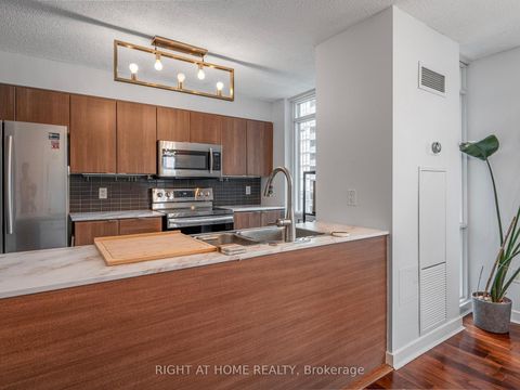 Photo 16 at 1706 - 11 Brunel Court, Waterfront Communities C1, Toronto