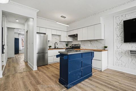 Photo 7 at 16 Leitch Avenue, York University Heights, Toronto