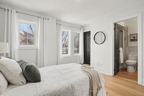 Photo 17 at 16 Leitch Avenue, York University Heights, Toronto