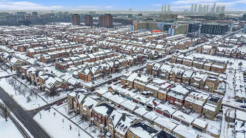 Photo 28 at 16 Leitch Avenue, York University Heights, Toronto