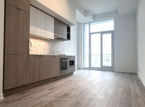 Photo 1 at 1016 - 2020 Bathurst Street, Cedarvale, Toronto