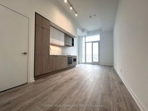 Photo 2 at 1016 - 2020 Bathurst Street, Cedarvale, Toronto