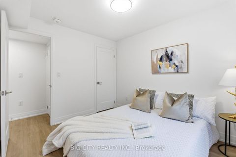 Photo 12 at 2 - 68 Westholme Avenue, Junction Area, Toronto