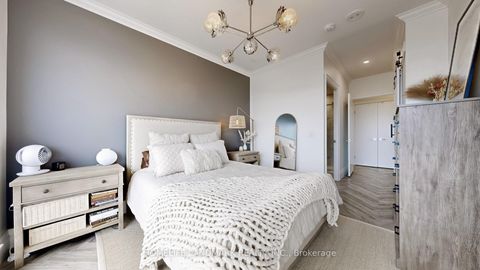 Photo 8 at 812 - 6 David Eyer Road, Rural Richmond Hill, Richmond Hill