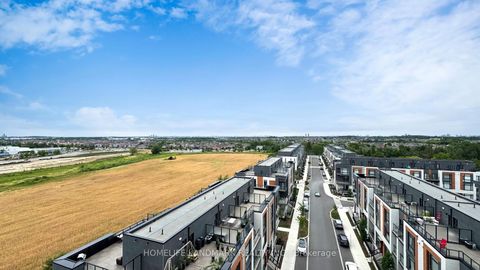 Photo 18 at 812 - 6 David Eyer Road, Rural Richmond Hill, Richmond Hill