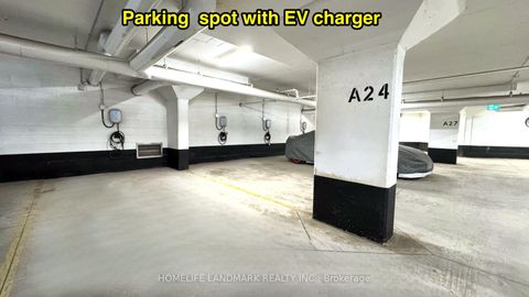 Photo 23 at 812 - 6 David Eyer Road, Rural Richmond Hill, Richmond Hill