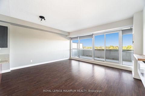 Photo 9 at 511 - 5101 Dundas Street W, City Centre West, Toronto