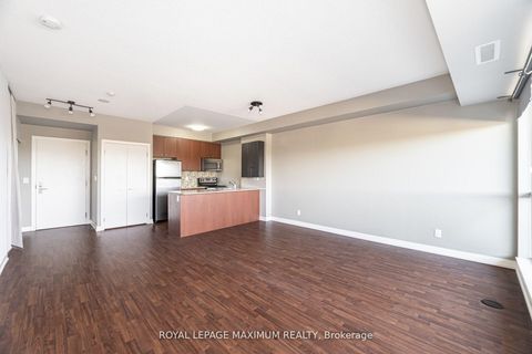 Photo 10 at 511 - 5101 Dundas Street W, City Centre West, Toronto