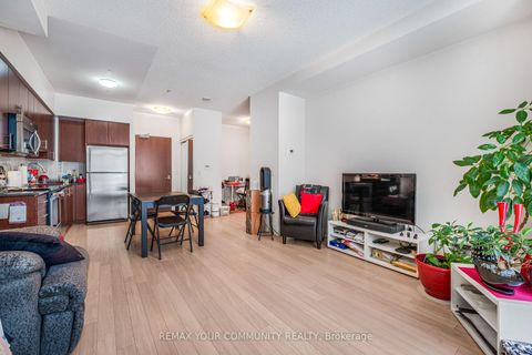 Photo 6 at 108 - 75 North Park Road, Beverley Glen, Vaughan