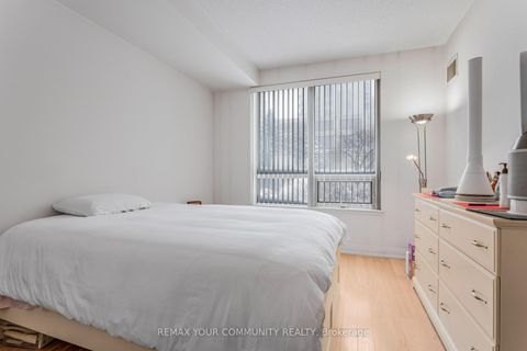 Photo 10 at 108 - 75 North Park Road, Beverley Glen, Vaughan