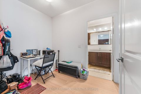 Photo 13 at 108 - 75 North Park Road, Beverley Glen, Vaughan