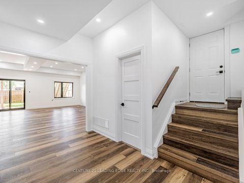 Photo 5 at 48B Maybourne Avenue, Birchmount, Toronto