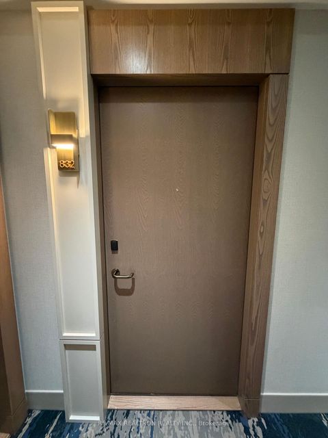 Photo 4 at 832 - 20 Inn On The Park Drive, Don Mills, Toronto