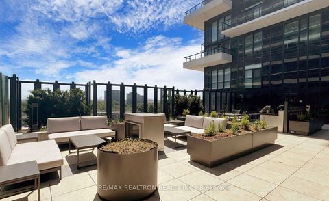 Photo 23 at 832 - 20 Inn On The Park Drive, Don Mills, Toronto