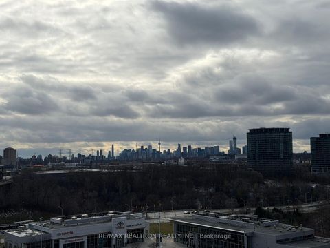 Photo 26 at 832 - 20 Inn On The Park Drive, Don Mills, Toronto