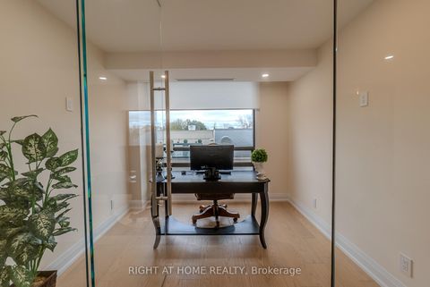 Photo 8 at 608 - 447 Walmer Road, Forest Hill South, Toronto