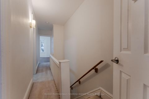 Photo 14 at 33 Mapleview Avenue, Bloor West Village, Toronto