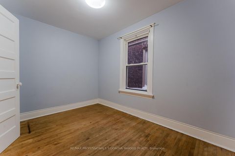 Photo 15 at 33 Mapleview Avenue, Bloor West Village, Toronto