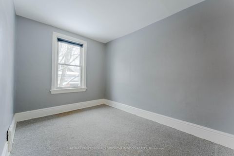 Photo 17 at 33 Mapleview Avenue, Bloor West Village, Toronto