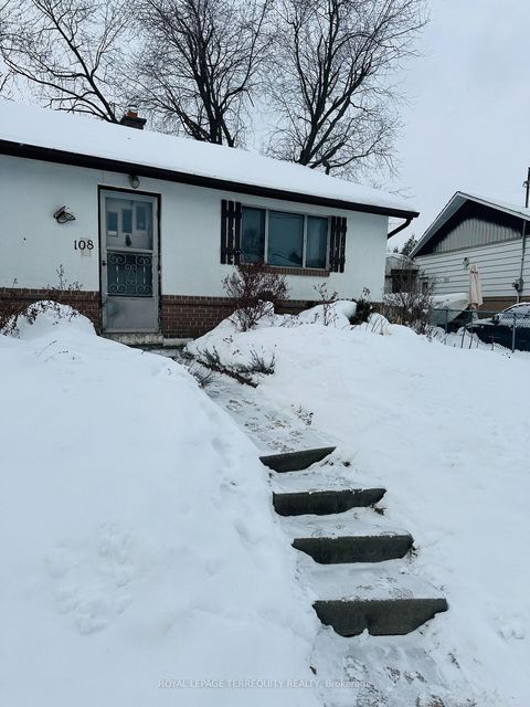 Photo 8 at 108 Castle Hill Drive, L'Amoreaux, Toronto