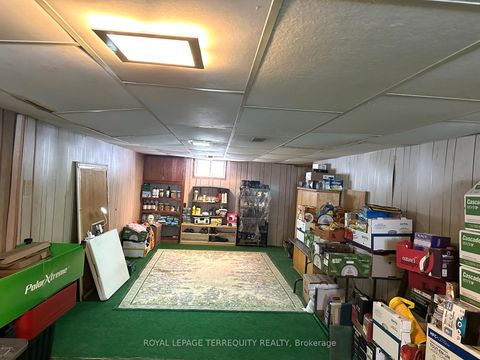 Photo 12 at 108 Castle Hill Drive, L'Amoreaux, Toronto