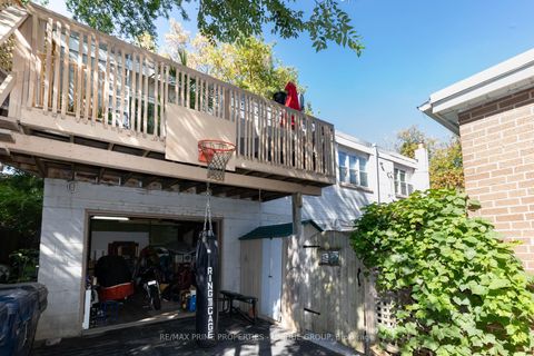 Photo 22 at 40 Jeavons Avenue, Birchmount, Toronto