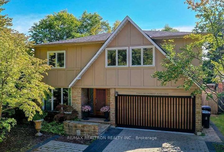 Photo 7 at 201 Banbury Road, Don Mills, Toronto