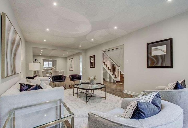 Photo 17 at 201 Banbury Road, Don Mills, Toronto