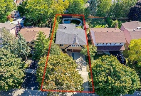 Photo 2 at 201 Banbury Road, Don Mills, Toronto