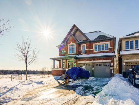 Photo 1 at 2360 Dress Circle Crescent, Windfields, Oshawa