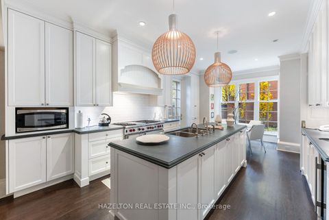 Photo 11 at 52 Rosedale Road, Moore Park, Toronto