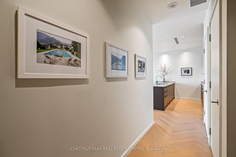 Photo 5 at 5707 - 180 University Avenue, Bay Street Corridor, Toronto