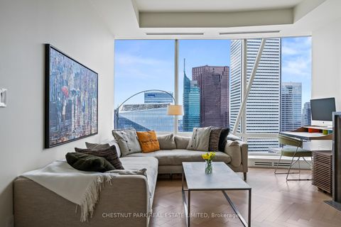 Photo 9 at 5707 - 180 University Avenue, Bay Street Corridor, Toronto