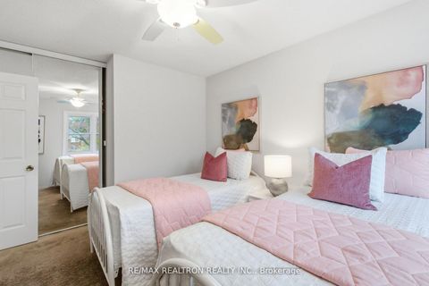 Photo 19 at 20 Jonathan Gate, Yorkhill, Vaughan