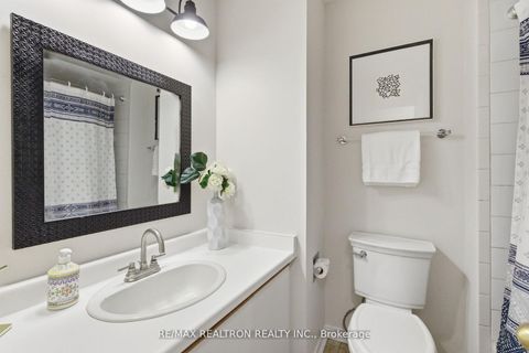 Photo 20 at 20 Jonathan Gate, Yorkhill, Vaughan