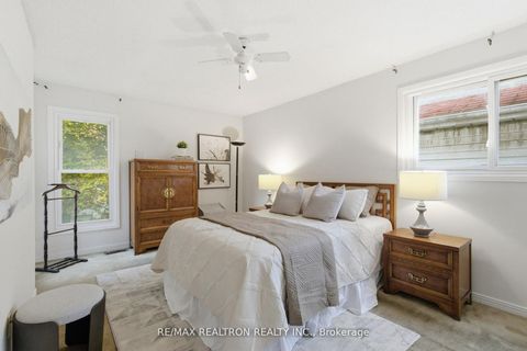 Photo 21 at 20 Jonathan Gate, Yorkhill, Vaughan