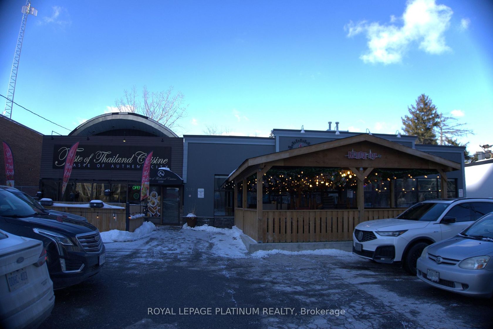 5308 & 5310 Dundas Street W, City Centre West, Toronto photo number 2