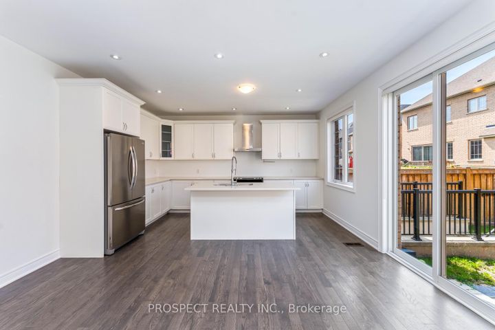 Photo 12 at 15 Lyle Way, Northwest Brampton, Brampton