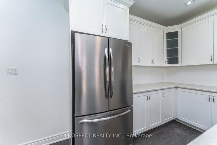 Photo 18 at 15 Lyle Way, Northwest Brampton, Brampton