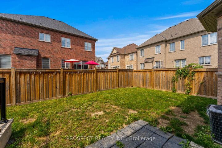 Photo 38 at 15 Lyle Way, Northwest Brampton, Brampton