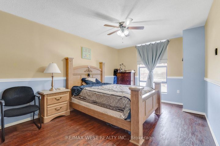 Photo 4 at 407 - 21 Knightsbridge Road, Queen Street Corridor, Brampton