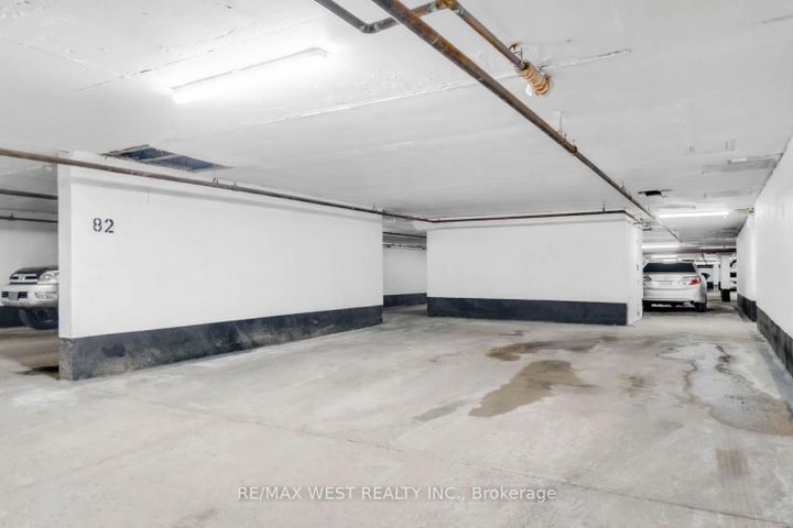 Photo 7 at 407 - 21 Knightsbridge Road, Queen Street Corridor, Brampton