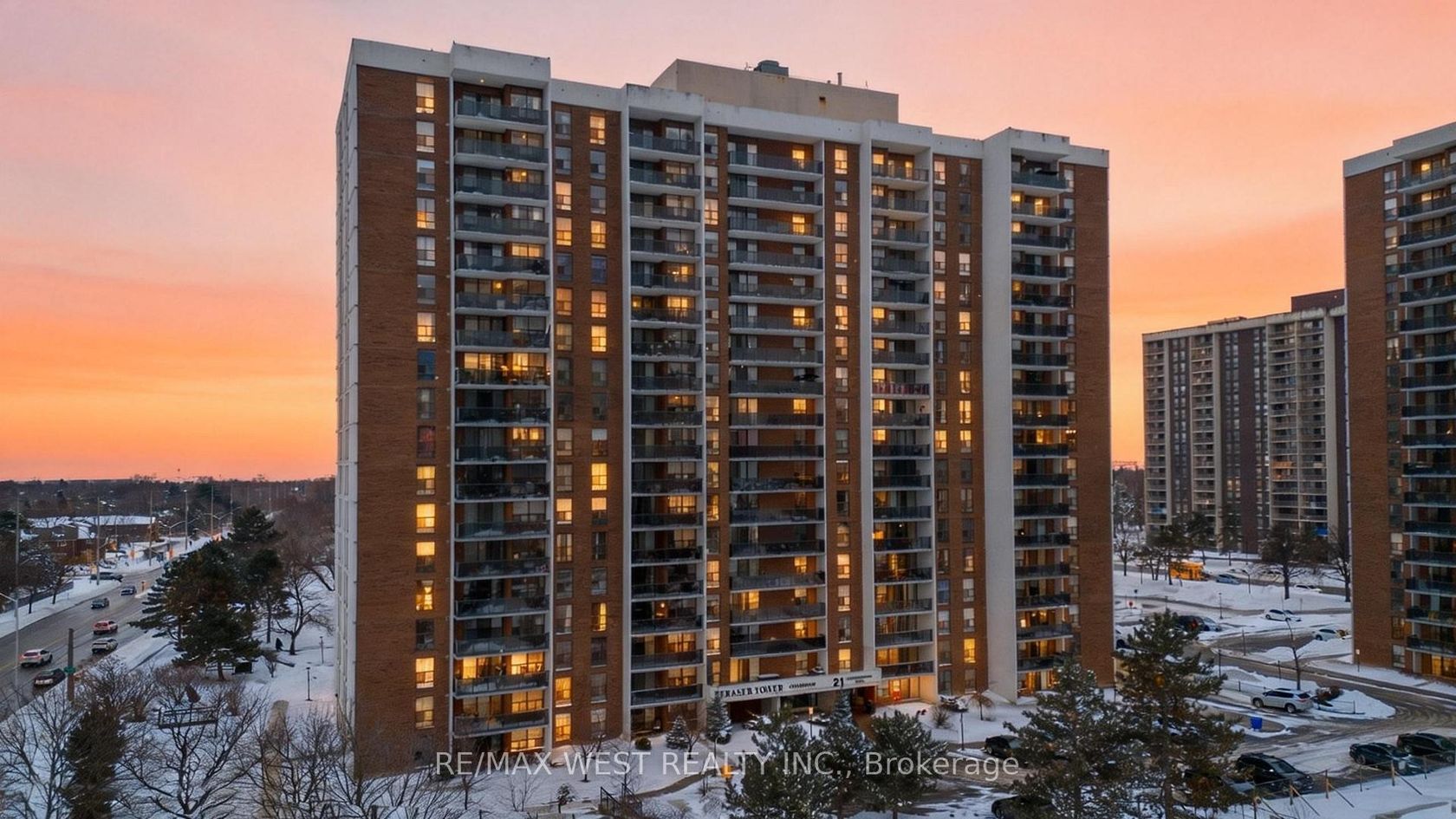 407 - 21 Knightsbridge Road, Queen Street Corridor, Brampton 2