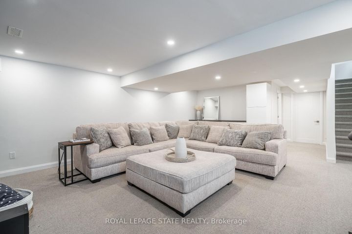 Photo 29 at 22 - 35 Midhurst Heights, Stoney Creek Mountain, Hamilton