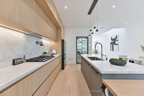 Photo 8 at 24 Elmsdale Road, East York, Toronto