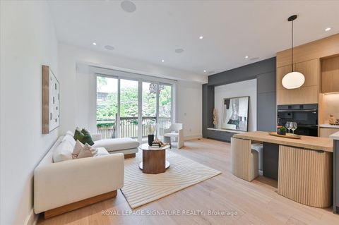 Photo 13 at 24 Elmsdale Road, East York, Toronto