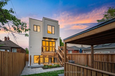 Photo 37 at 24 Elmsdale Road, East York, Toronto