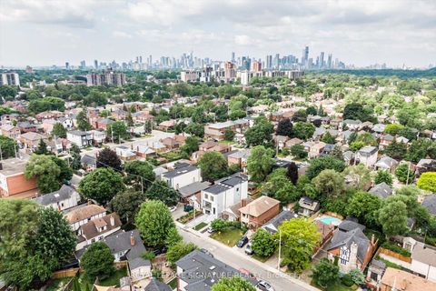 Photo 41 at 24 Elmsdale Road, East York, Toronto