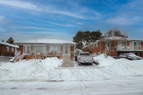 Photo 1 at 34 Ikley Road, York University Heights, Toronto
